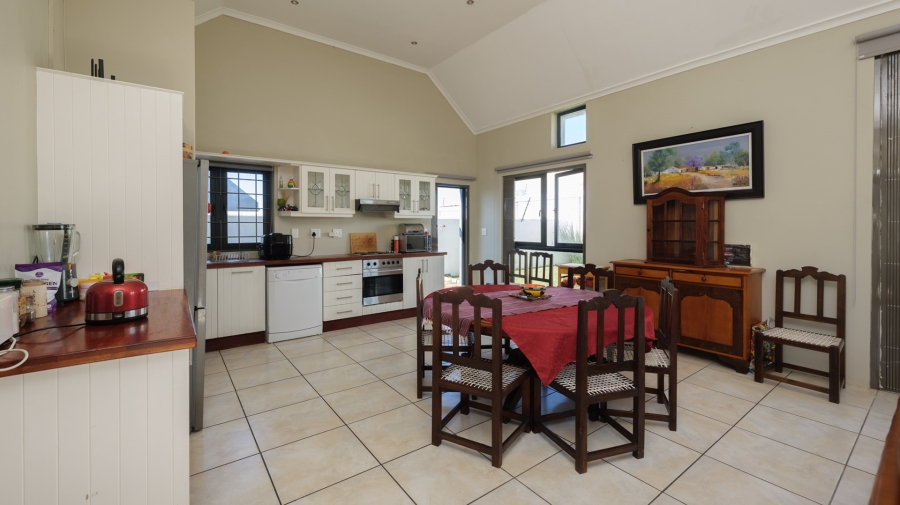 2 Bedroom Property for Sale in Bredasdorp Western Cape